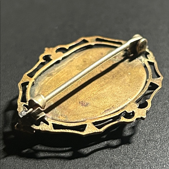 Art Nouveau Glass Enamel Organic Motif Brooch - Picture 6 of 7